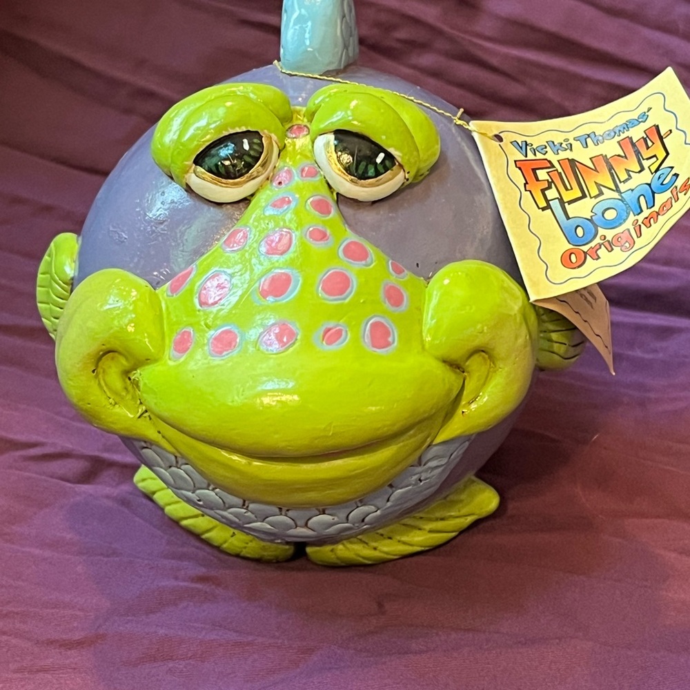 Vintage 1999 Vicki Thomas Enesco Funny Bone Gourd Funny Fish  Figurine Colorful